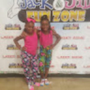 Meet your Posher, Deriya's